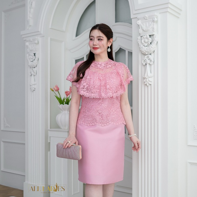 All Ladies  เดรสลูกไม้ผ้าไหมคลุมไหล่ งานสวยหรูมาก ๆใส่งานแต่ง ไปงานบวชหรือจะไปทำบุญก็เหมาะ ห้ามพลาดมาก ๆค่ะ