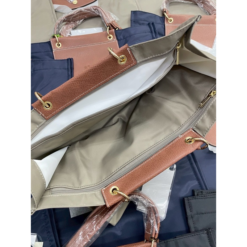LC MARCHE TOP HANDLE BAG🤎(490฿) กระเป๋าถือแบรนด์ดัง ใบใหญ่ หนังอย่างดีขึ้นจากงานจริง ปั๊มตรงทุกจุด งานเป๊ะมากกๆ valen