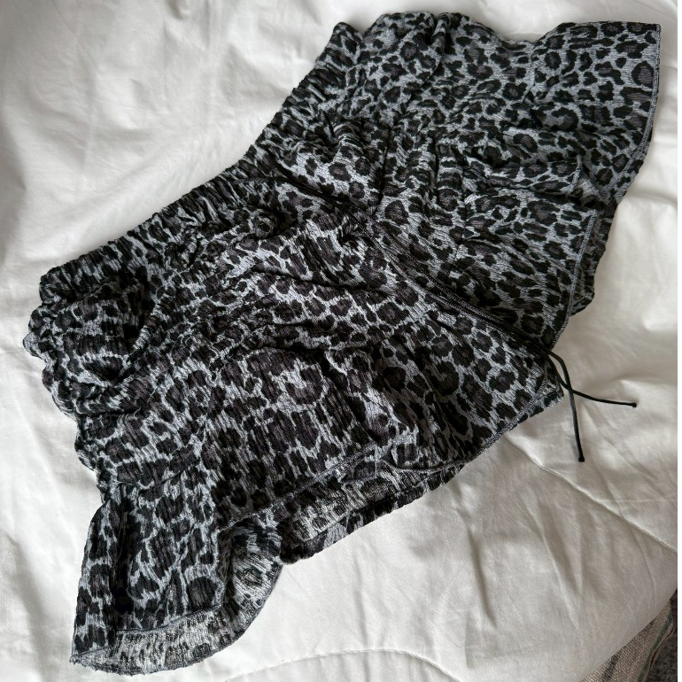 Taylor skirt - กระโปรงลายเสือดาว มีซับในกางเกง