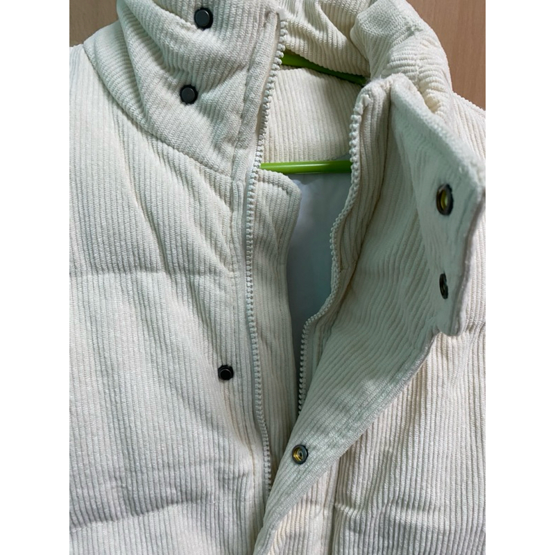 [STRONGMANZ] ส่งต่อเสื้อกันหนาว สีครีม ของใหม่ค่ะ 💫💯