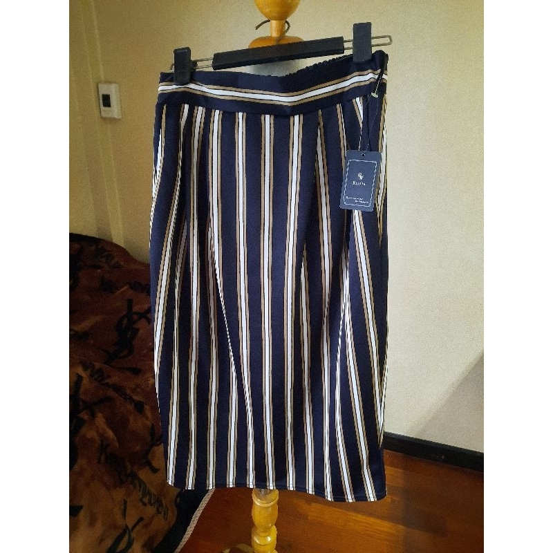 กระโปรง RagOut  จากญี่ปุ่น size L มือ1 ป้ายห้อย