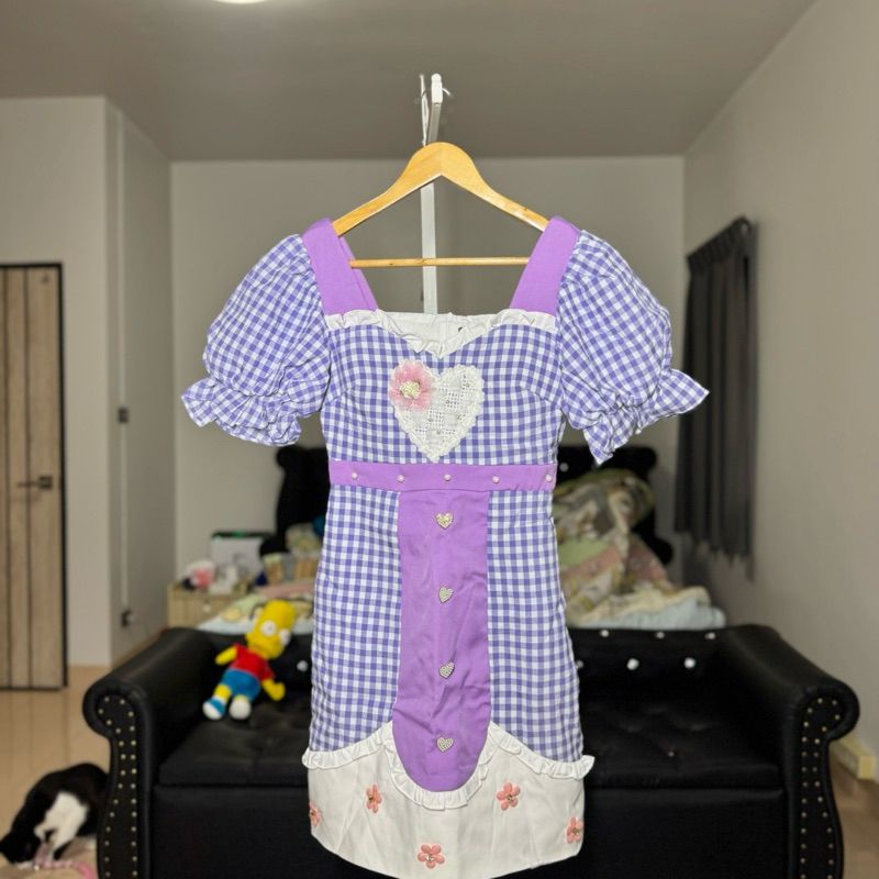 ✨WR Studio🏷เดรสสก็อตม่วงปักหัวใจ sz.S❌มีตำหนิที่กระดุม