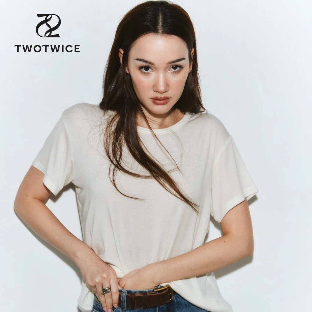 (พร้อมส่ง 10 วัน ) Twotwice - Ultra Soft Tee Ivory ใส่ได้สองด้าน เส้นใยธรรมชาติ 96% นุ่มสบาย ได้รับการรับรองความปลอดภัย
