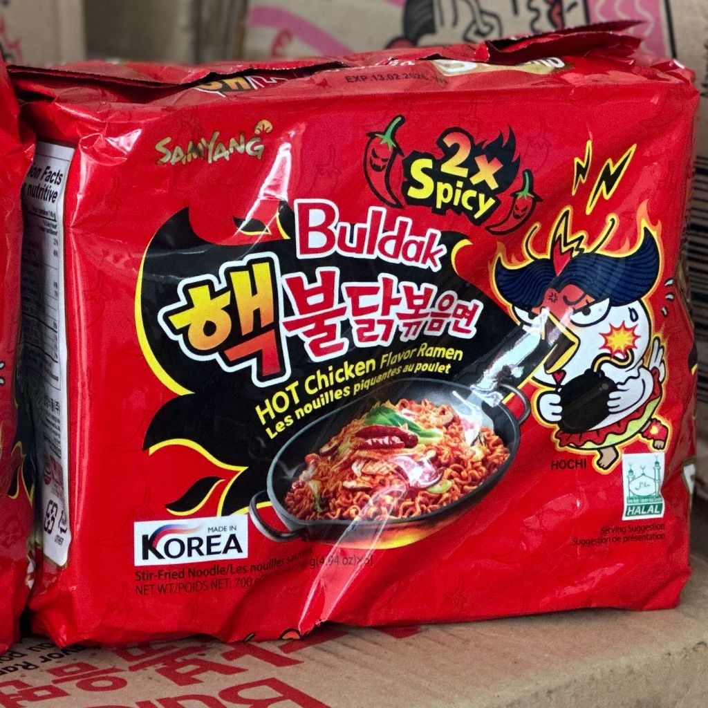 มาม่าเกาหลีไก่แกร่งรสรสไก่ สูตรเผ็ดx2รส ไก่ สูตรเผ็ดมาก (140กรัม มี 5 ซอง) Samyang Hot Chicken Flavo