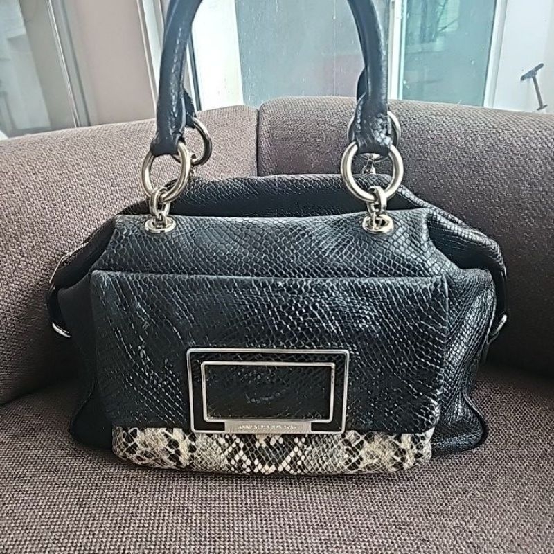 กระเป๋าหนัง Anne Klein