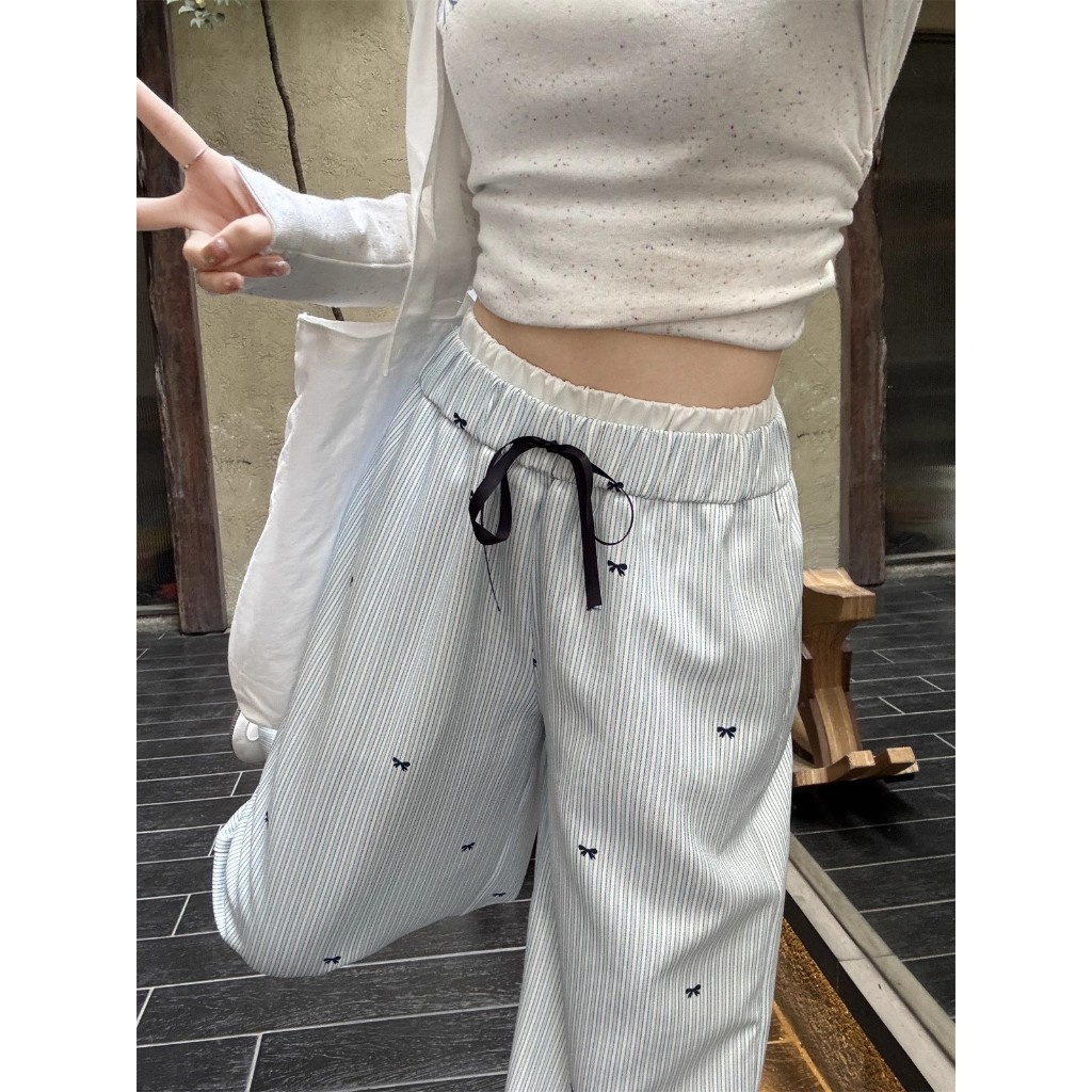 Blossom Closet🌊กางเกงลำลองผู้หญิง เอวสูง สีฟ้า พิมพ์ลายโบว์ ผูกเชือก ทรงหลวม - รูปที่ 5