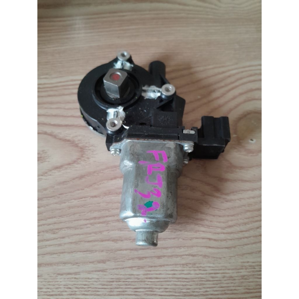มอเตอร์กระจกไฟฟ้า หน้าขวา นิสสัน เทียน่า J32 FR NISSAN TEANA J31 J32 สายไฟ6เส้น