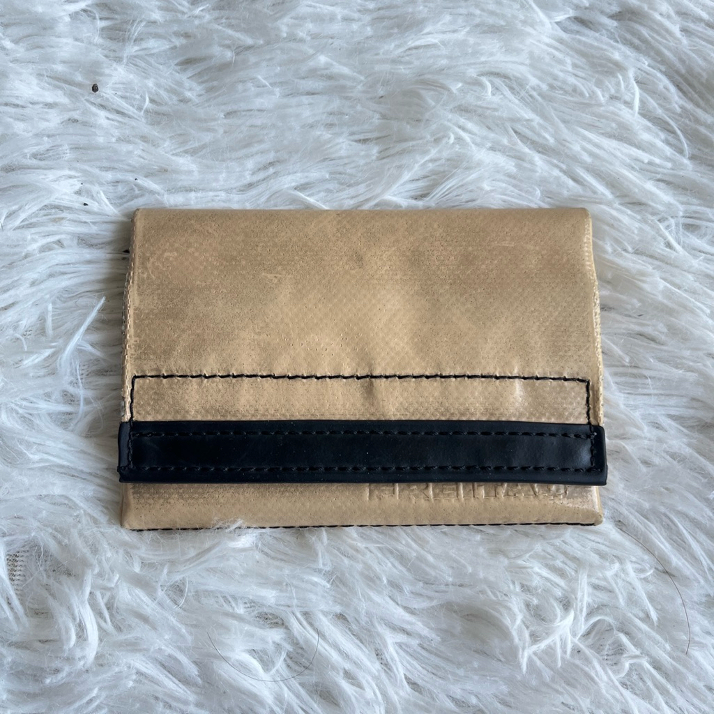 กระเป๋าสตางค์ของ FREITAG รุ่น DENVER F53 ของแท้1000%