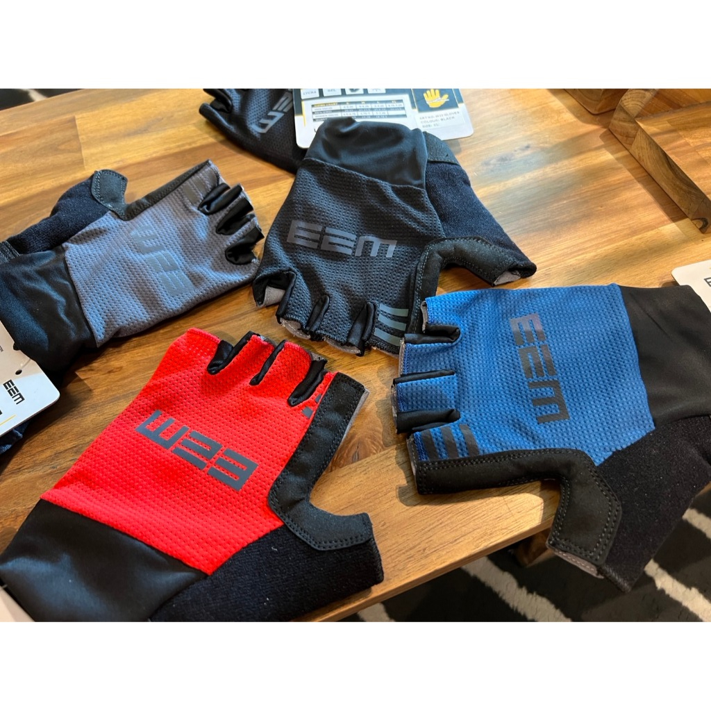 ถุงมือจักรยาน ถุงมือครึ่งนิ้ว Wheel23  w23 ปี 2025 รุ่นใหม่ล่าสุด