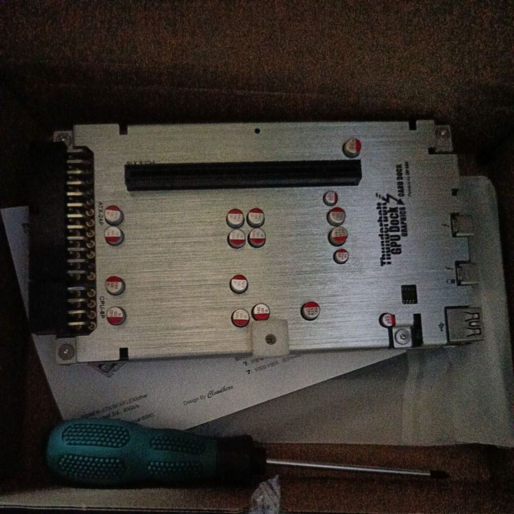 e gpu dock TH3P4 Thunderbolt GPU Dock มือสอง