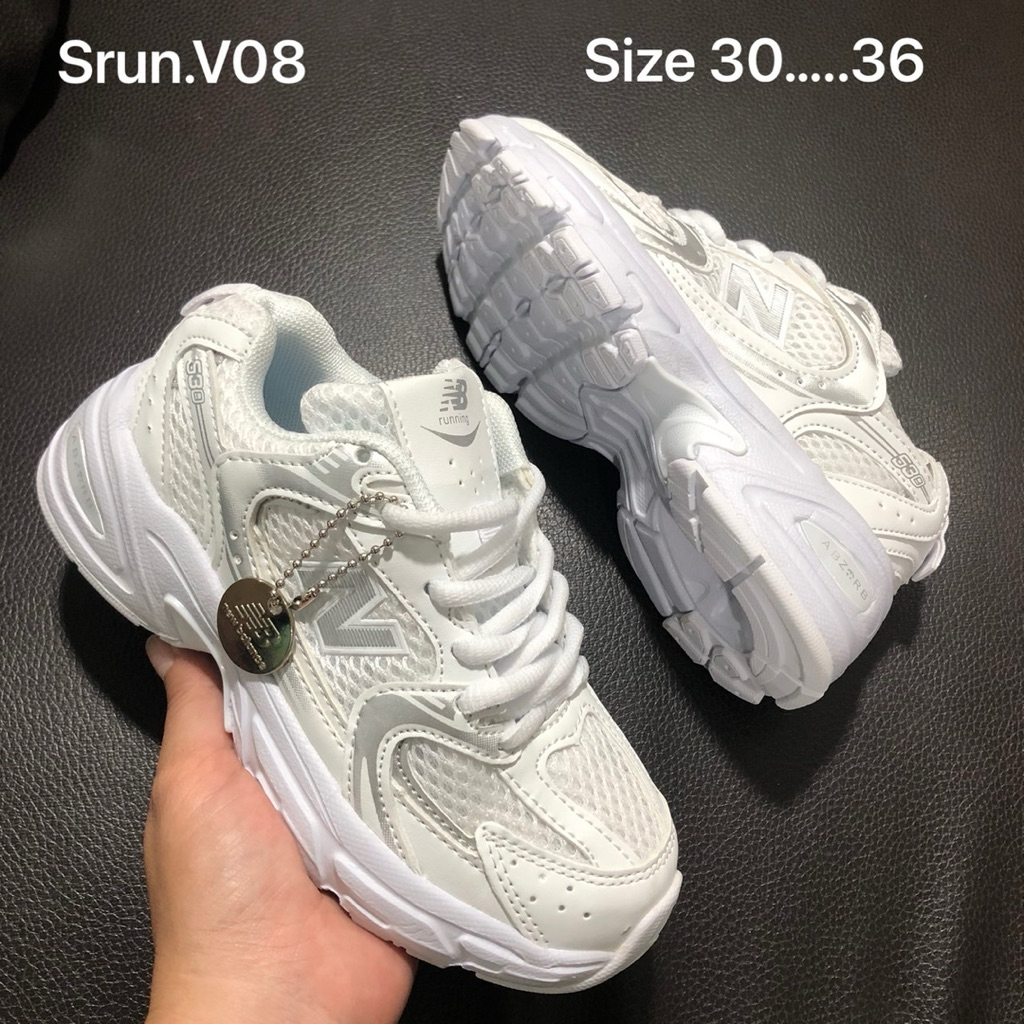 กำลังฮิต 🔥💯รองเท้าผ้าใบเด็ก 👧🧒 ใส่สบายเบาดี มีไซส์25–36 ใส่ได้ทั้งผู้หญิงและผู้ชายค่ะ