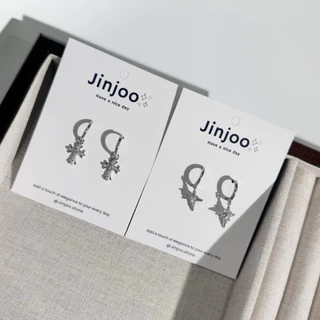 Jinjoo ต่างหูห่วงไม้กางเขน รุ่น Seraphina Cross Hoops ประดับจี้รูปไม้กางเขนแบบหรูหราละเอียดอ่อน (ราคาต่อคู่)รหัส EB38
