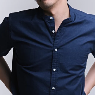 era-won เสื้อเชิ้ต คอจีน รุ่น OXFORD SHORT-SLEEVED MANDARIN COLLAR ทรง Regular สี Navy