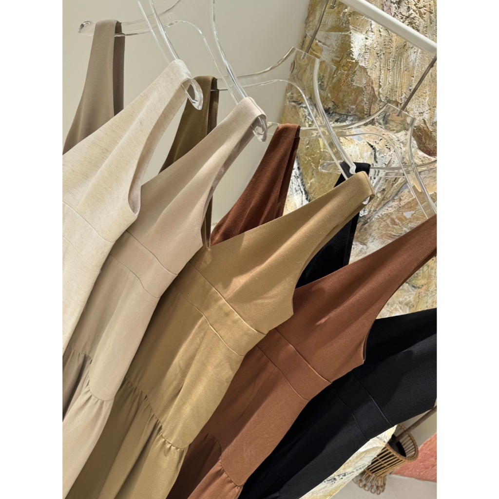 🔖ELF เดรสยาว คอวีหน้า-หลัง ใส่แล้วดูคอยาวผอม ช่วงกระโปรงจับจับรอบ เนื้อผ้านิ่ม ใส่สบาย มีซับใน - รูปที่ 2