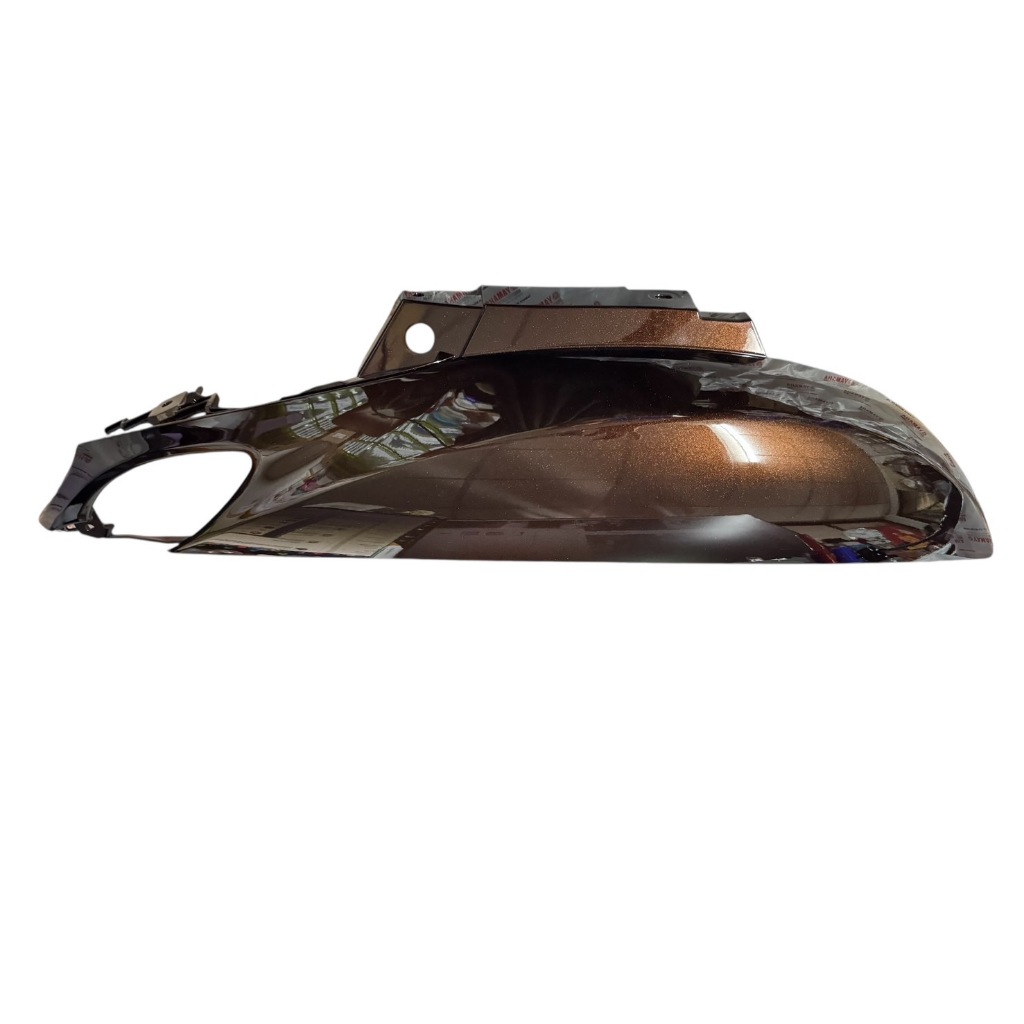 ฝาข้างขวาตัวบนสีน้ำตาลฟีโน่หัวฉีด 1YC-F1741-00-P5 YAMAHA FINO แท้ศูนย์100% ล้างสต็อก (อะไหล่4)