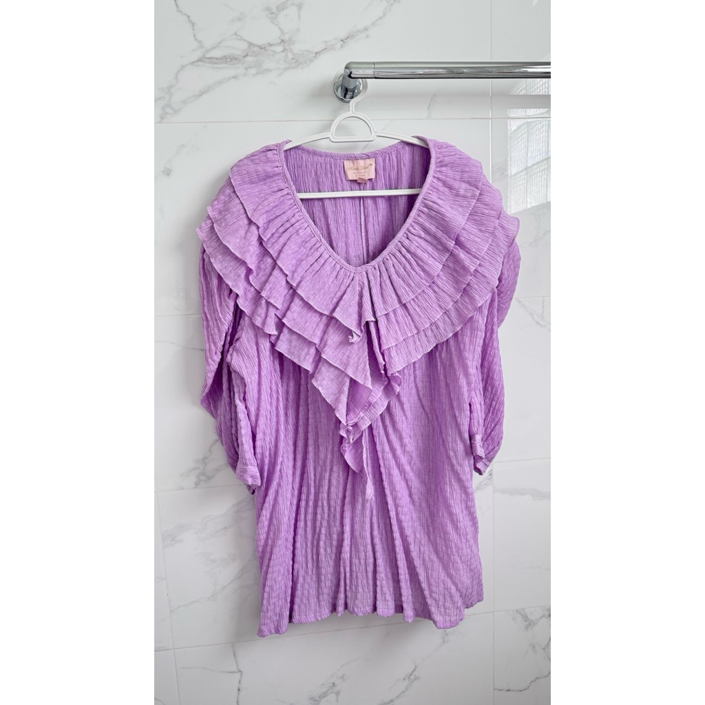 เดรสสั้น สีม่วง แต่งระบาย แขนสามส่วน Maria Closet (พร้อมส่ง)