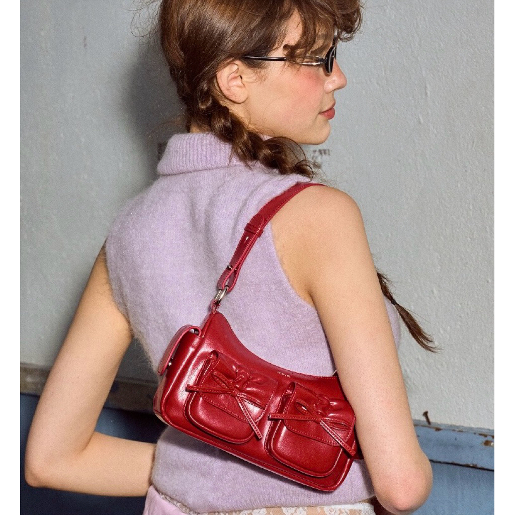 MUVA ฟรี charm ห้อยกระเป๋า [โค้ดลด 20% เหลือ 2072 - 2232.-] MU-1056 Butterfly Bag กระเป๋าสะพายข้าง