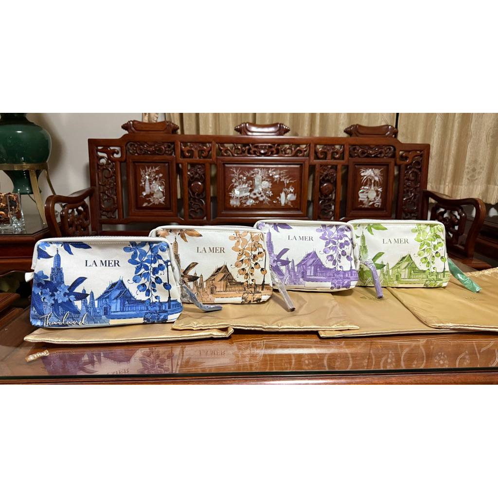 Set First class amenity (Bag + La Mer set + mask)