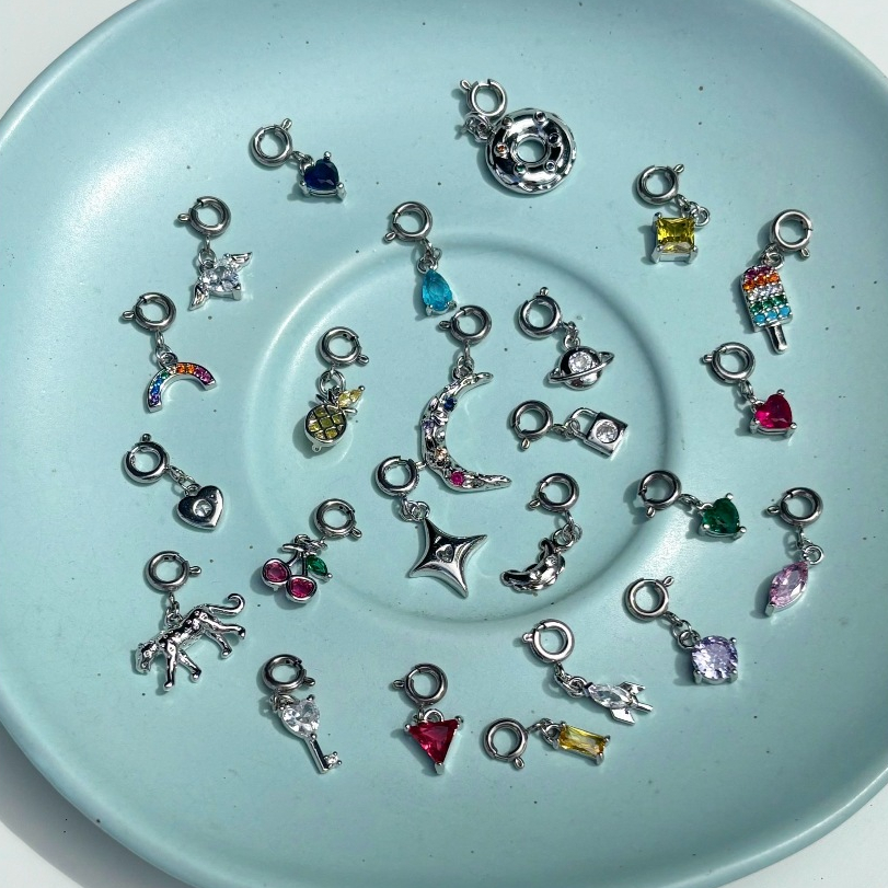 play.palette - PLAY Silver clip-on pendants