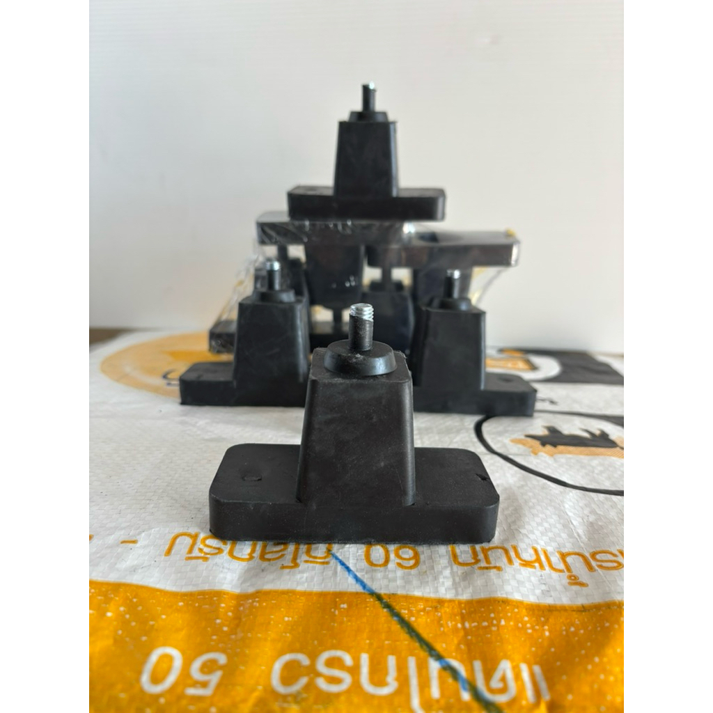 ขายาง3” ขายางตั้งพื้น สำหรับงานแอร์ 1ชุดมี4ขา