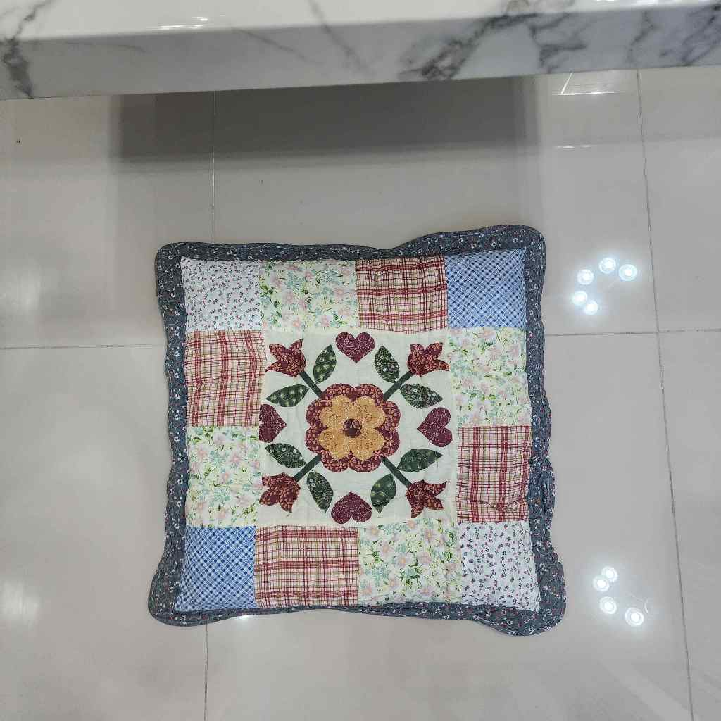 เบาะรองนั่ง เบาะเก้าอี้ ขนาด50*50ซมมีกันลื่นด้านหลัง