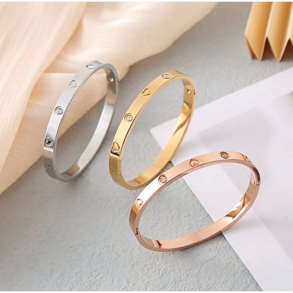 💝Love Bangle💝 กำไลข้อมือ ลายหัวใจ ประดับเพชร