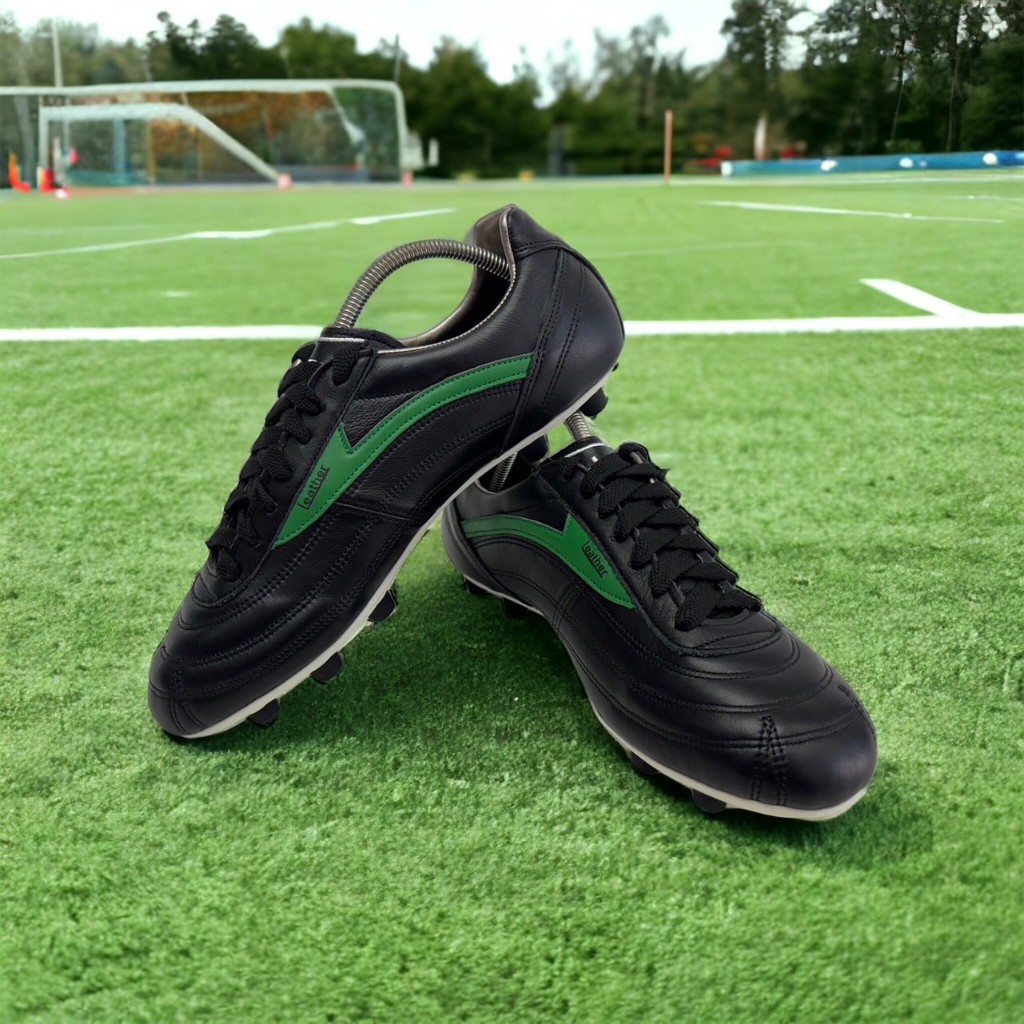 DUM 832 ดำเขียว รองเท้าฟตบอล รองเท้าสตั๊ด