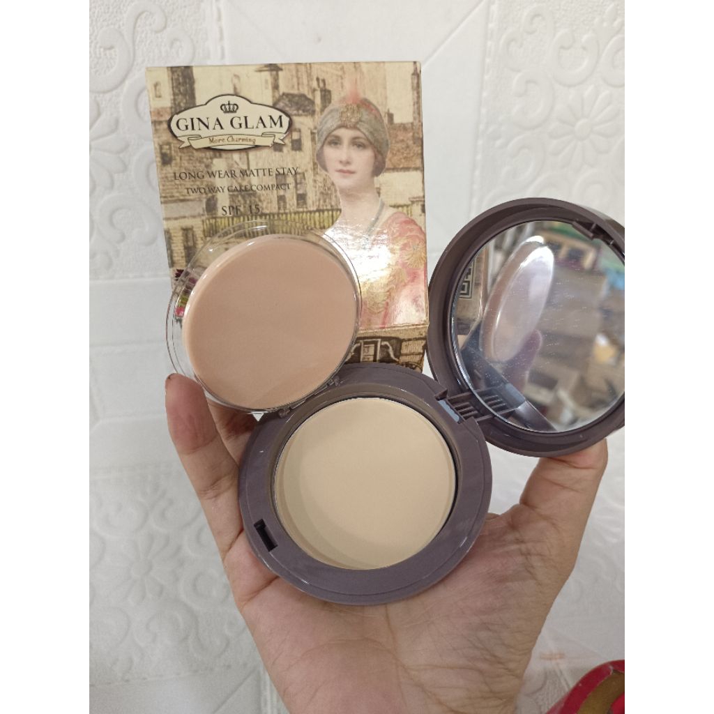 💥ล้างสต๊อก💥GINA GLAM แป้งพัฟเบอร์ 01ตกแต่งใบหน้าให้ดูเรียบเนียน เนื้อละเอียด เกลี่ยง่ายสีสวยติดทนนาน