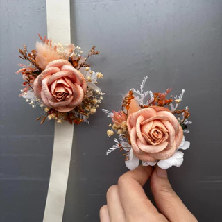ส่งจาก กทม. คิวจัดทำ 2-3วัน ข้อมือ/เข็มกลัดพร้อมใช้ โทน ขาว ชมพู ฟ้า ส่งจาก กทม.