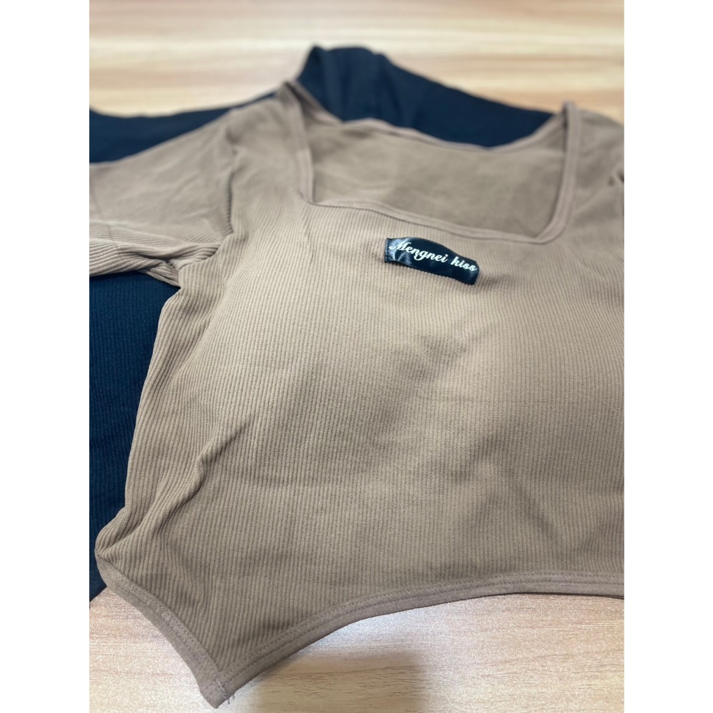 เสื้อแฟชั่น สินค้าหลุด QC แต่ใช้งานได้ตามปกติ ขอคนรับได้ ลดล้างสต็อคฟรีไซส์