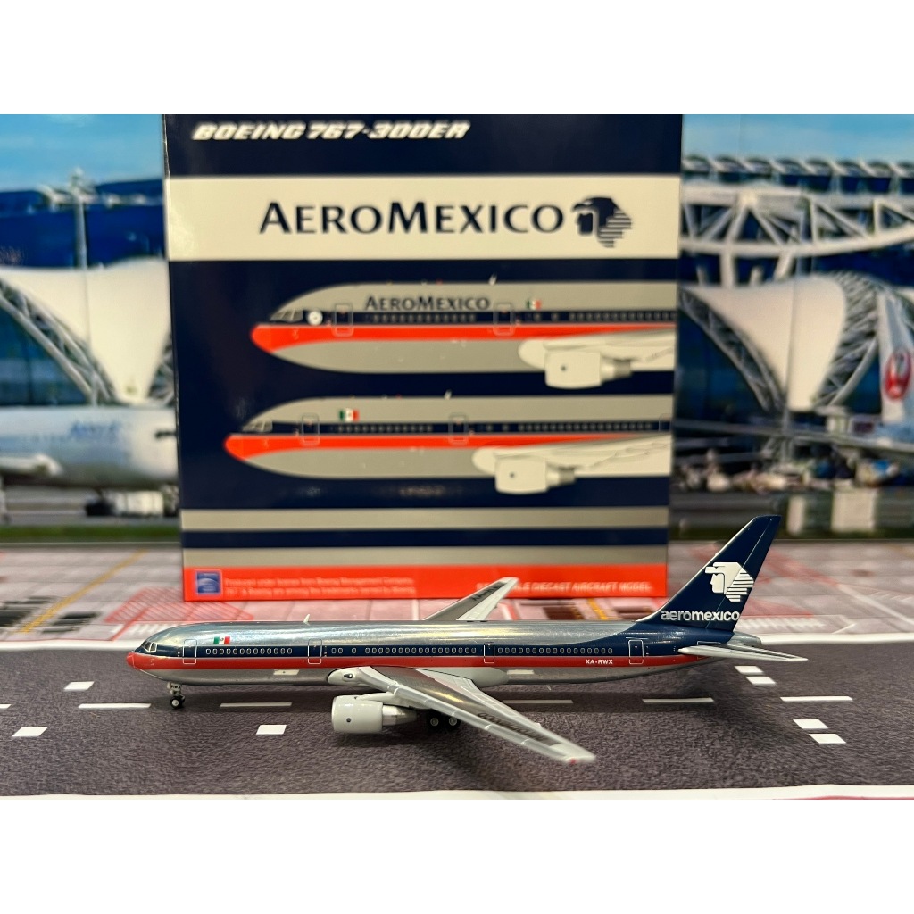 JC Wings [XX4265] 1:400 Aeromexico B767-300ER XA-RWX - polished model