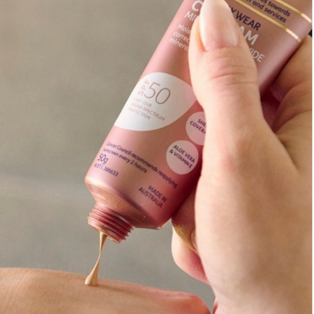 ครีมกันแดดผสมรองพื้น Face Day Wear CC Cream Mineral  Zinc  Oxide SPF 50g