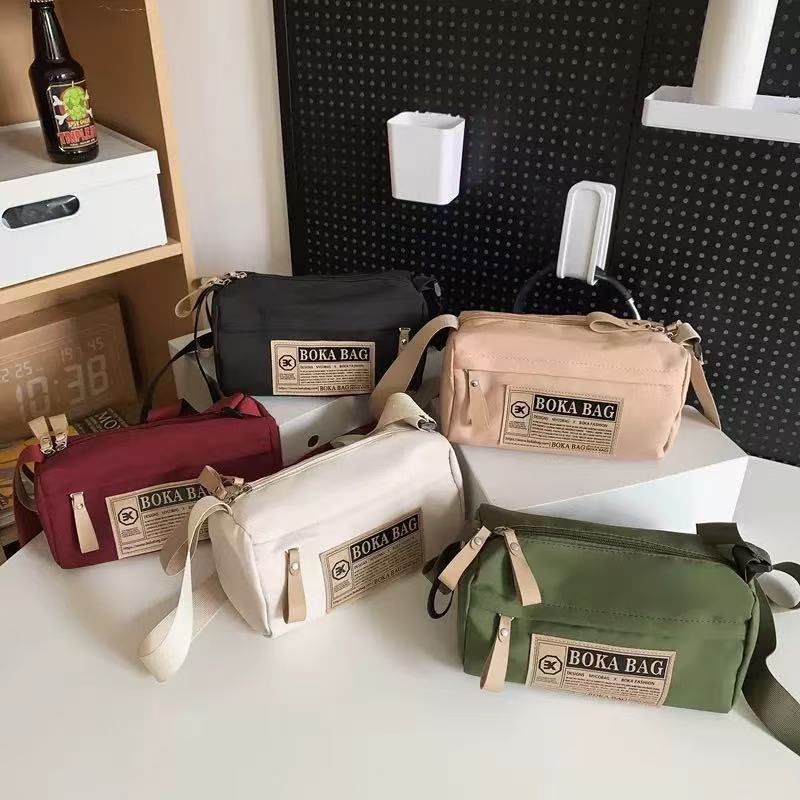 (A199) กระเป๋าผ้าไนล่อน สะพายข้าง สไตล์วินเทจ