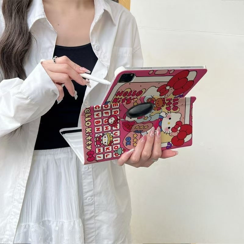 24 ชั่วโมง เคสป้องกัน iPad หมุนได้ 360°ลาย KITTY สุดน่ารัก เหมาะกับ Air7 Air6 Air8 11 ​​Gen12 Gen10 ราคา ถูกที่สุด ดีลบีเคเค แกลเลอรีภาพที่ 7