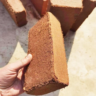 ขุยมะพร้าวอัดก้อน ปลูกต้นไม้ พองตัวเร็ว เทนนินต่ำ 450g / 550g ดินปลูกสวนผัก กระถางต้นไม้