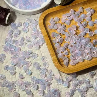 (ส่งจากไทย!!)ลูกปัดดอกระฆังแก้ว ลูกปัดดอกไม้ 10 ชิ้น (Lily of the Valley) DIY
