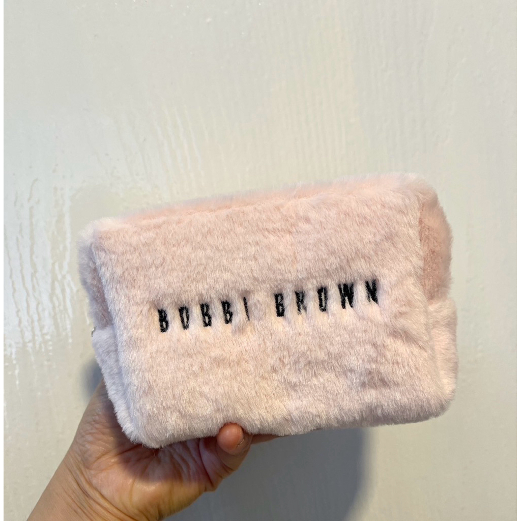 กระเป๋าเครื่องสำอาง BOBBI BROWN