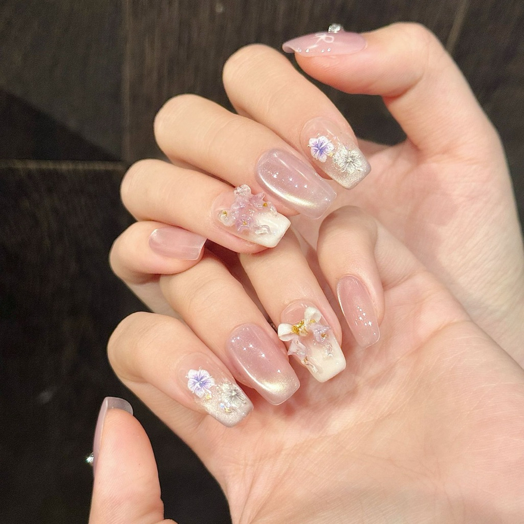 Handmade  A459/476 เล็บเจลแท้เล็บปลอมดอกไม้สีม่วง ทรงเรียบง่ายสติกเกอร์แต่งเล็บตาแมว