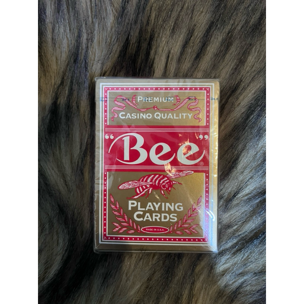 ไพ่ Bee Premium Bumble bee สีแดง เหมาะสำหรับสะสม