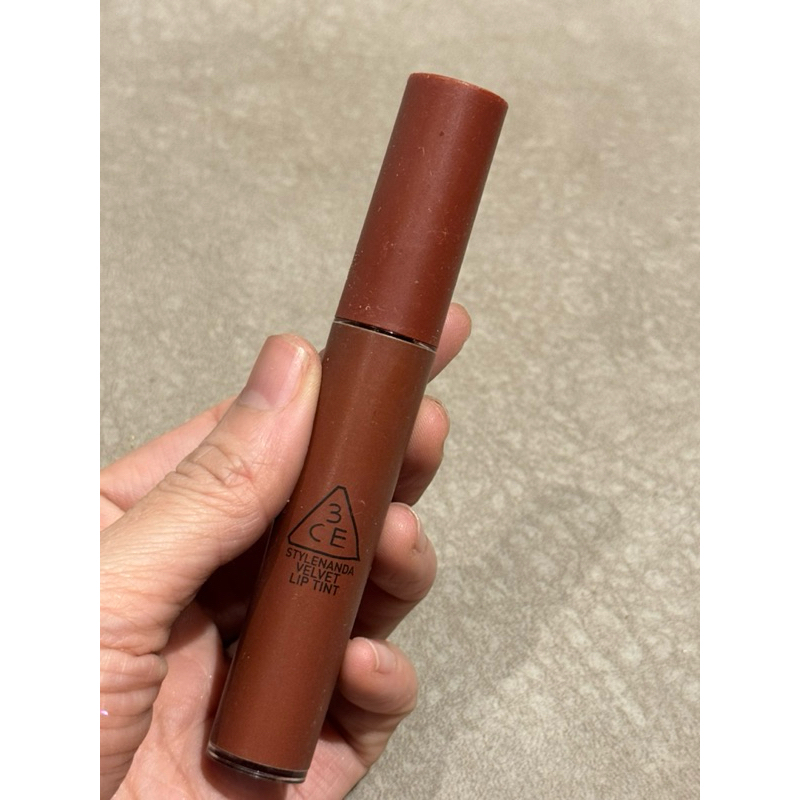 ส่งต่อ 3CE velvet lip tint สีtaupe แท้ล้าน%