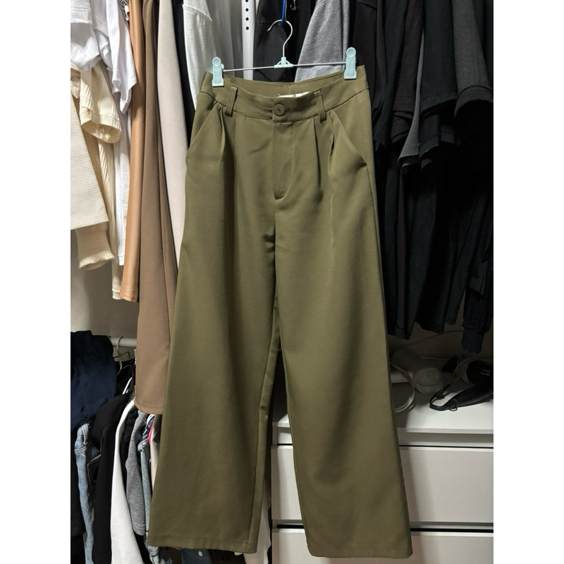 กางเกงขายาวทรงกระบอก แบรนด์ APRIL SHOP