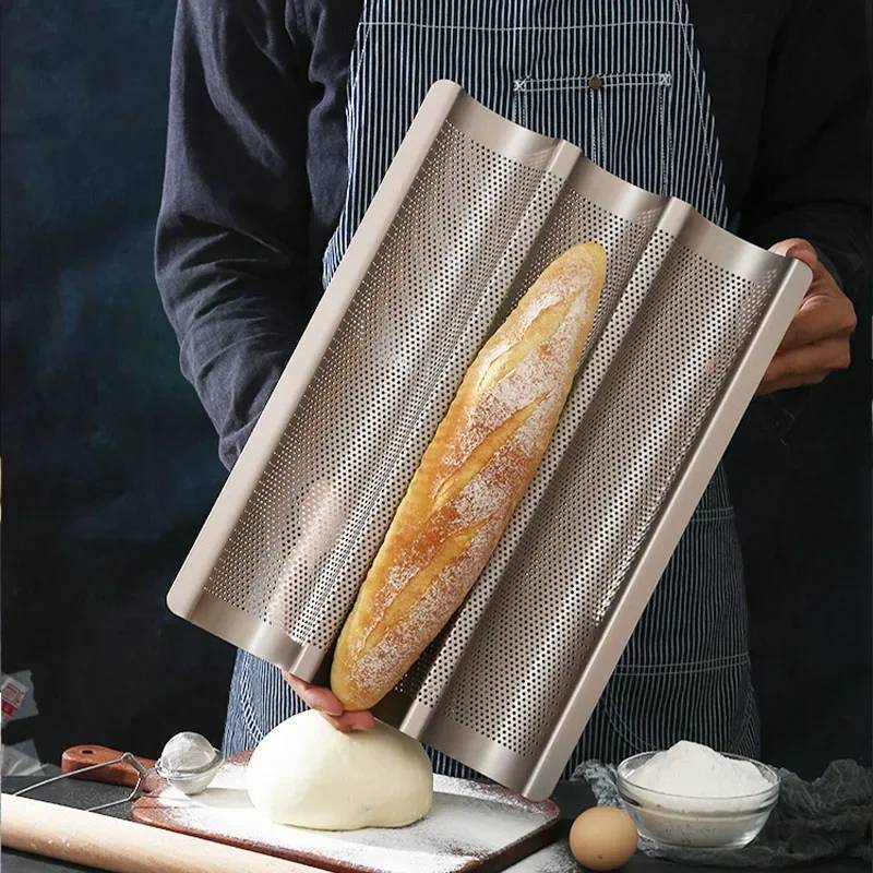 ถาดอบขนมปังฝรั่งเศส พิมพ์ขนมปังฝรั่งเศส French Bread/Baguette Non Stick 28.1x38.5 cm 3 ช่อง สีทอง