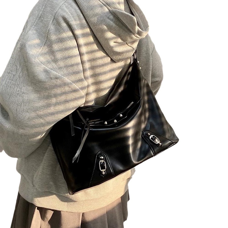 #พร้อมส่ง กระเป๋าสะพาย Dune Bag 🥡☁️