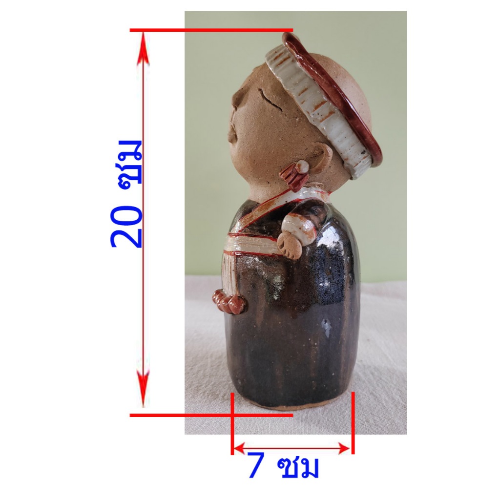 F7 ตุ๊กตาเซรามิค ม้ง ชนเผ่าทางภาคเหนือ เป็นงานเซรามิค ปั้นด้วยมือ และpaint ด้วยมือ จะมีเพียง 1 ตัวเท