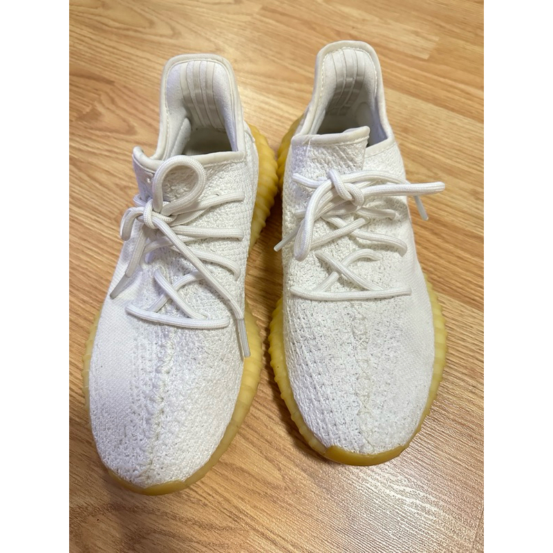 Adidas Yeezy 350 สีขาว มือสอง ของแท้