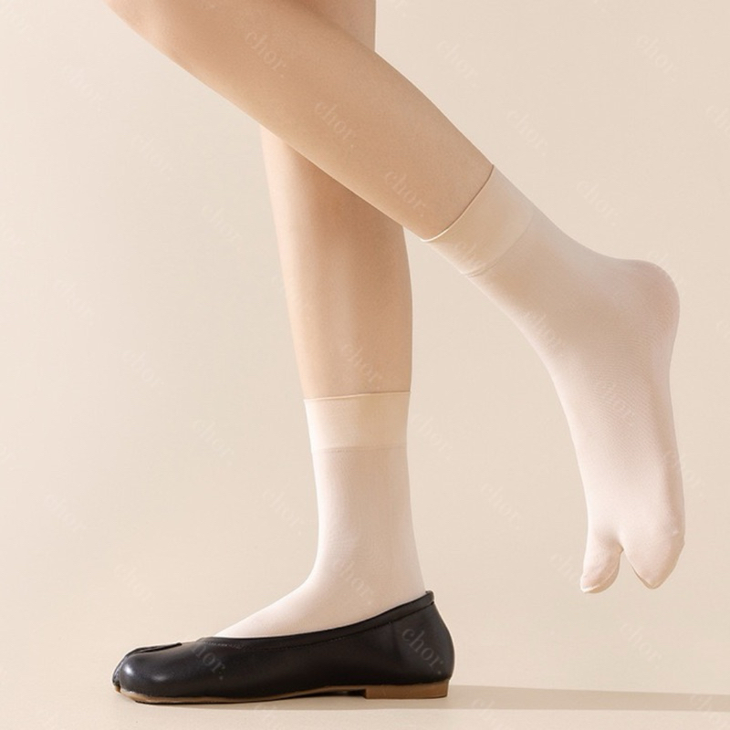 Chor (ยก-5คู่)ถุงเท้าผ้าถุงน่องแบบสั้น มีกันลื่น มีแบบนิ้วและไม่มีนิ้ว เนื้อเบาๆระบายอากาศ