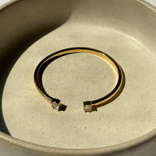 Trophies.co - Gem Bangle 𝑻𝒓𝒐𝒑𝒉𝒊𝒆𝒔.𝒄𝒐 𝒔𝒊𝒈𝒏𝒂𝒕𝒖𝒓𝒆 กำไลข้อมือเพชร