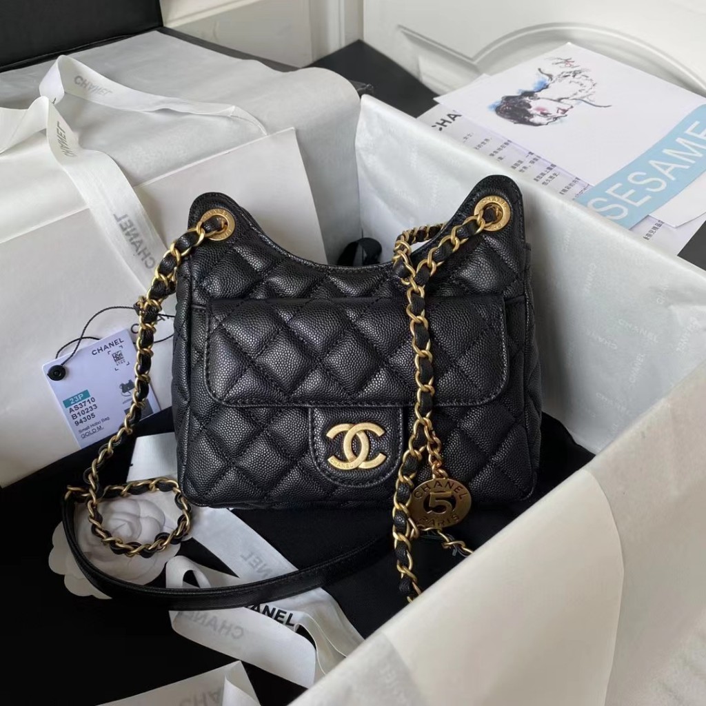 Chanel 24k hobo bag lampskim VIP black