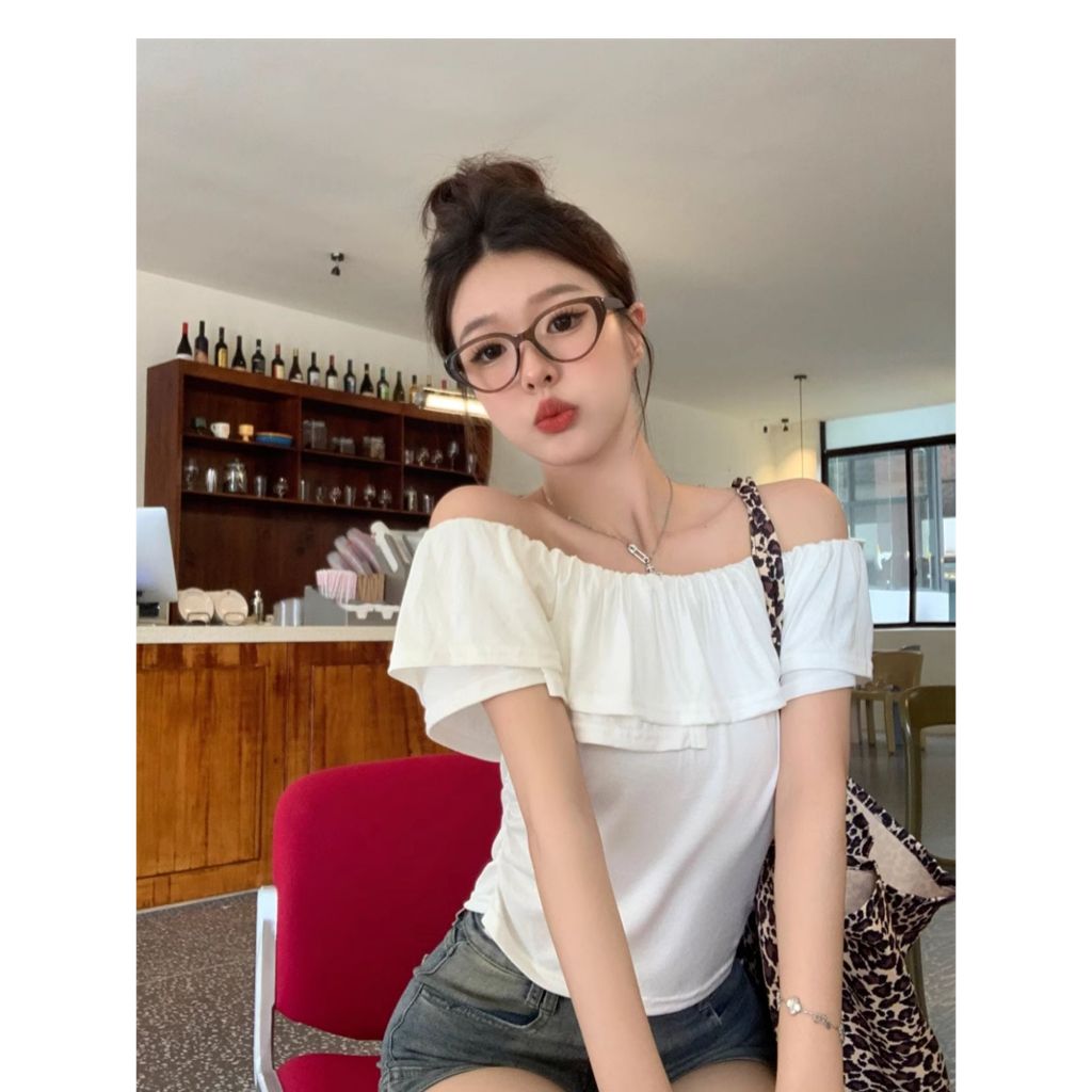 Beryl   เสื้อยืดสไตล์เกาหลี หวานๆ วัยใส เอวจีบ เก็บพุง เปิดไหล่ เสื้อท็อปสำหรับผู้หญิง ราคา ถูกที่สุด ดีลบีเคเค แกลเลอรีภาพที่ 6