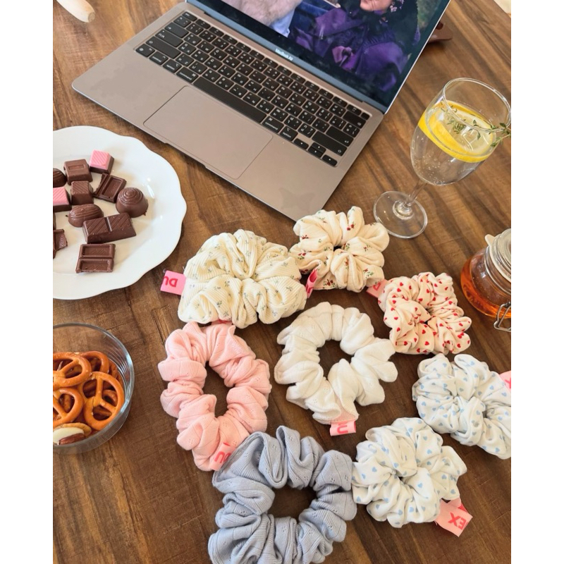 Duex Studio Scrunchie New 💖